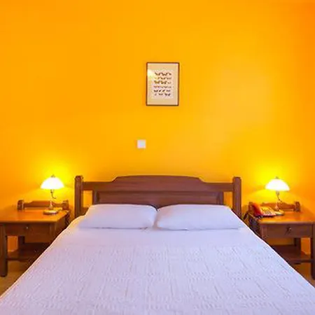Hotel Roxani 3*