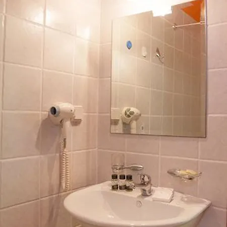 Roxani 3* Maroneia (Rhodope)